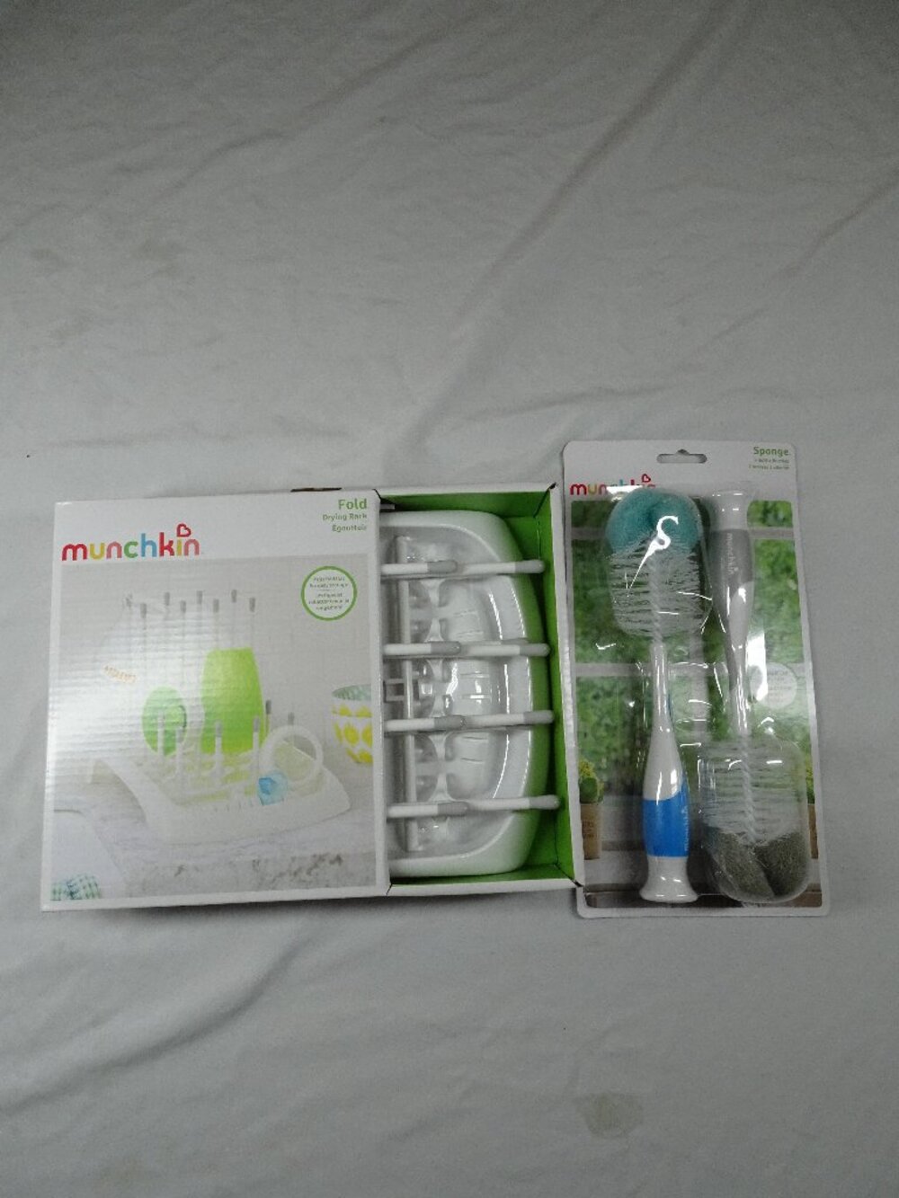 Munchkin Drying Rack and 2 Bottle Brushes Bundle